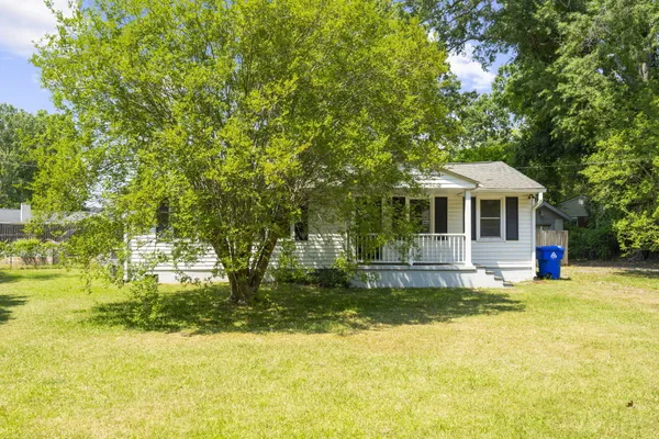 $2,100 | 2217 Doris Drive, Charleston, SC 29414