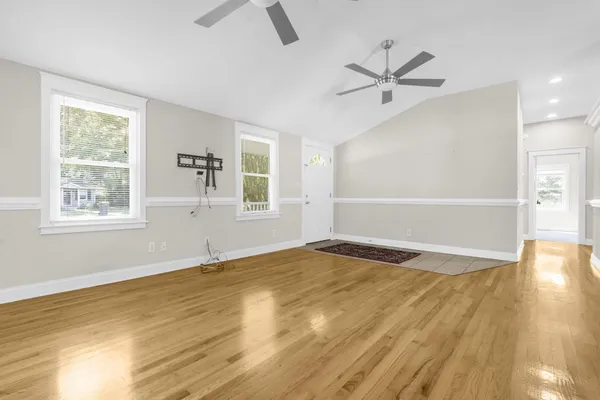 $2,100 | 2217 Doris Drive, Charleston, SC 29414