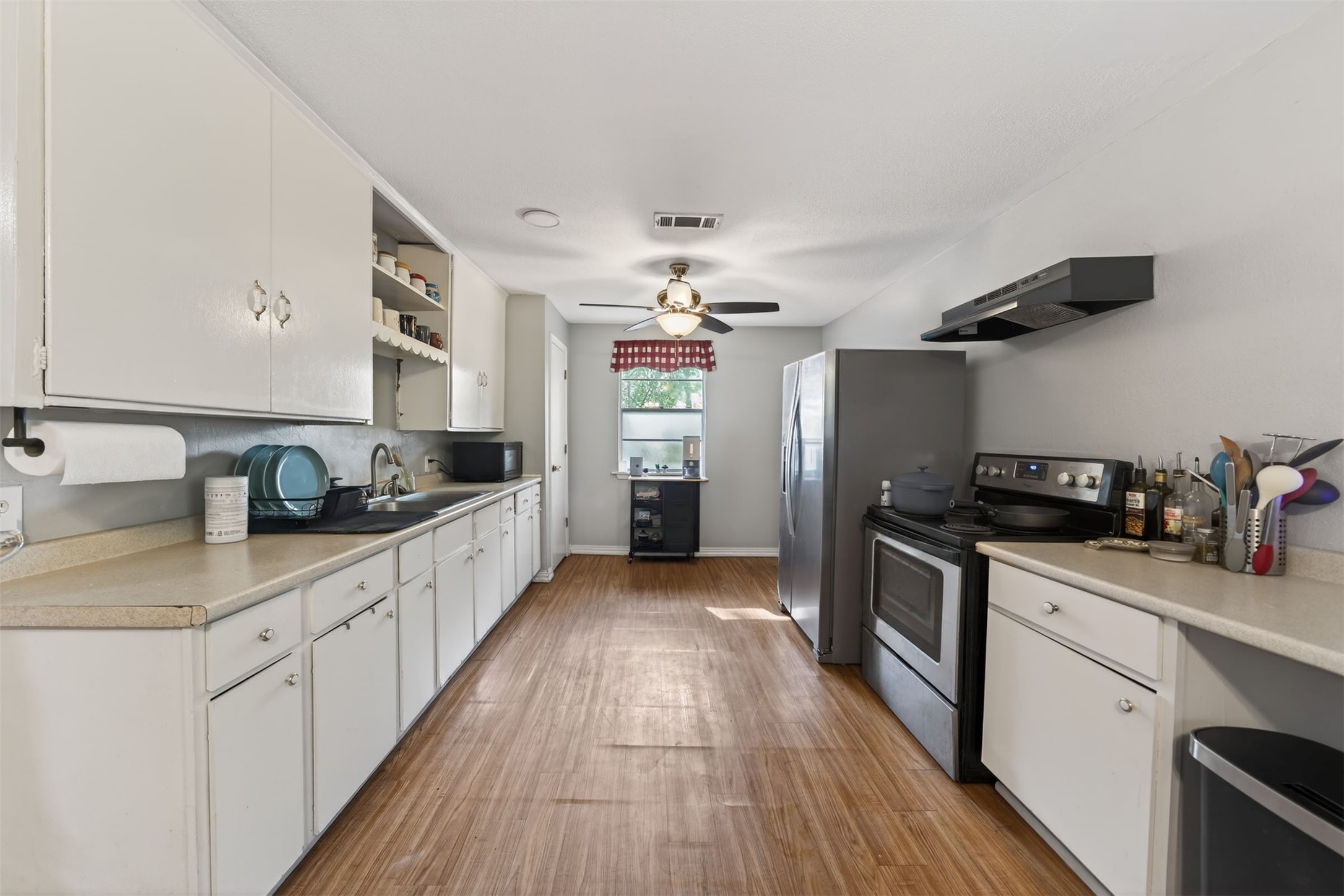 15185 Travis Lane Willis, TX 77378 - Photo 8 of 32