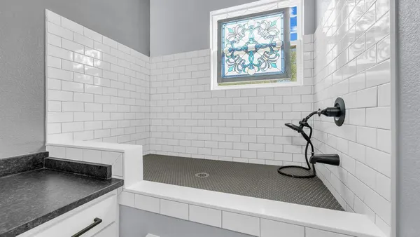 $1,500,000 | 1098 Paradise Parkway, Poolville, TX 76487