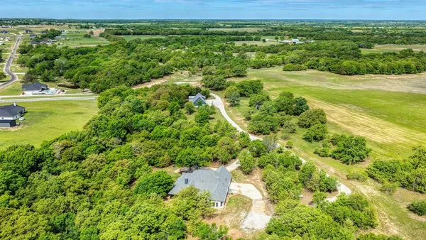 $1,500,000 | 1098 Paradise Parkway, Poolville, TX 76487
