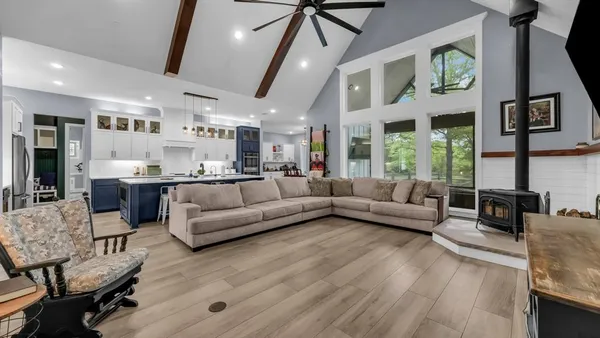 $1,500,000 | 1098 Paradise Parkway, Poolville, TX 76487
