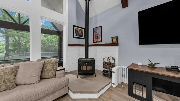 $1,500,000 | 1098 Paradise Parkway, Poolville, TX 76487