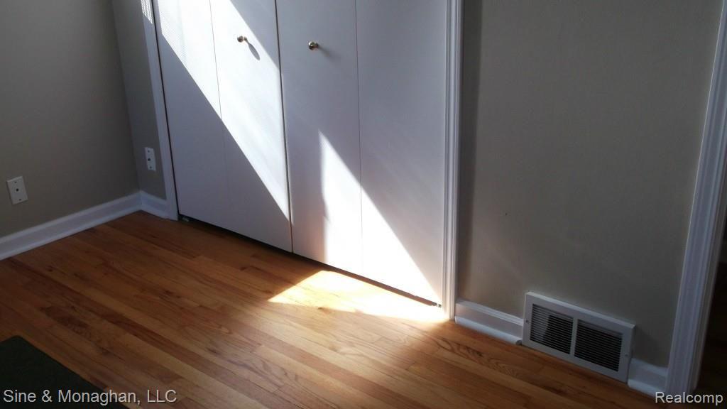 49698 Shelby Road Utica, MI 48317 - Photo 14 of 24 13.jpg