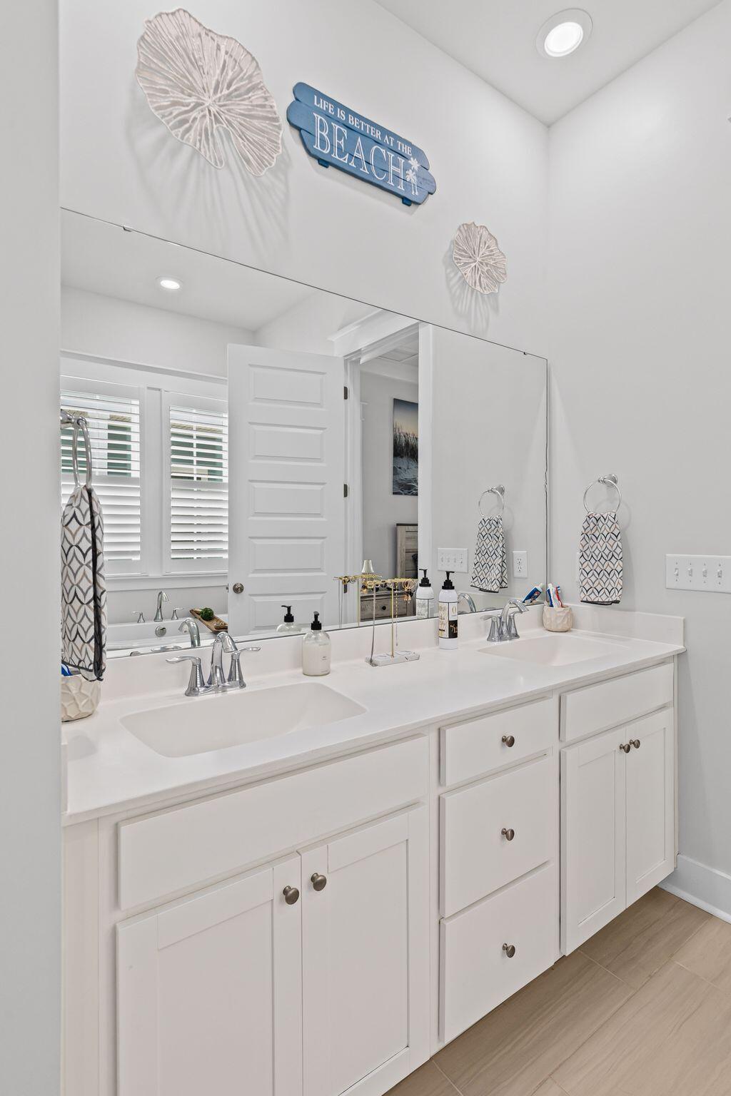 1779 Timmons Street Mount Pleasant, SC 29466 - Photo 29 of 65 1779 Timmons Primary Bathroom