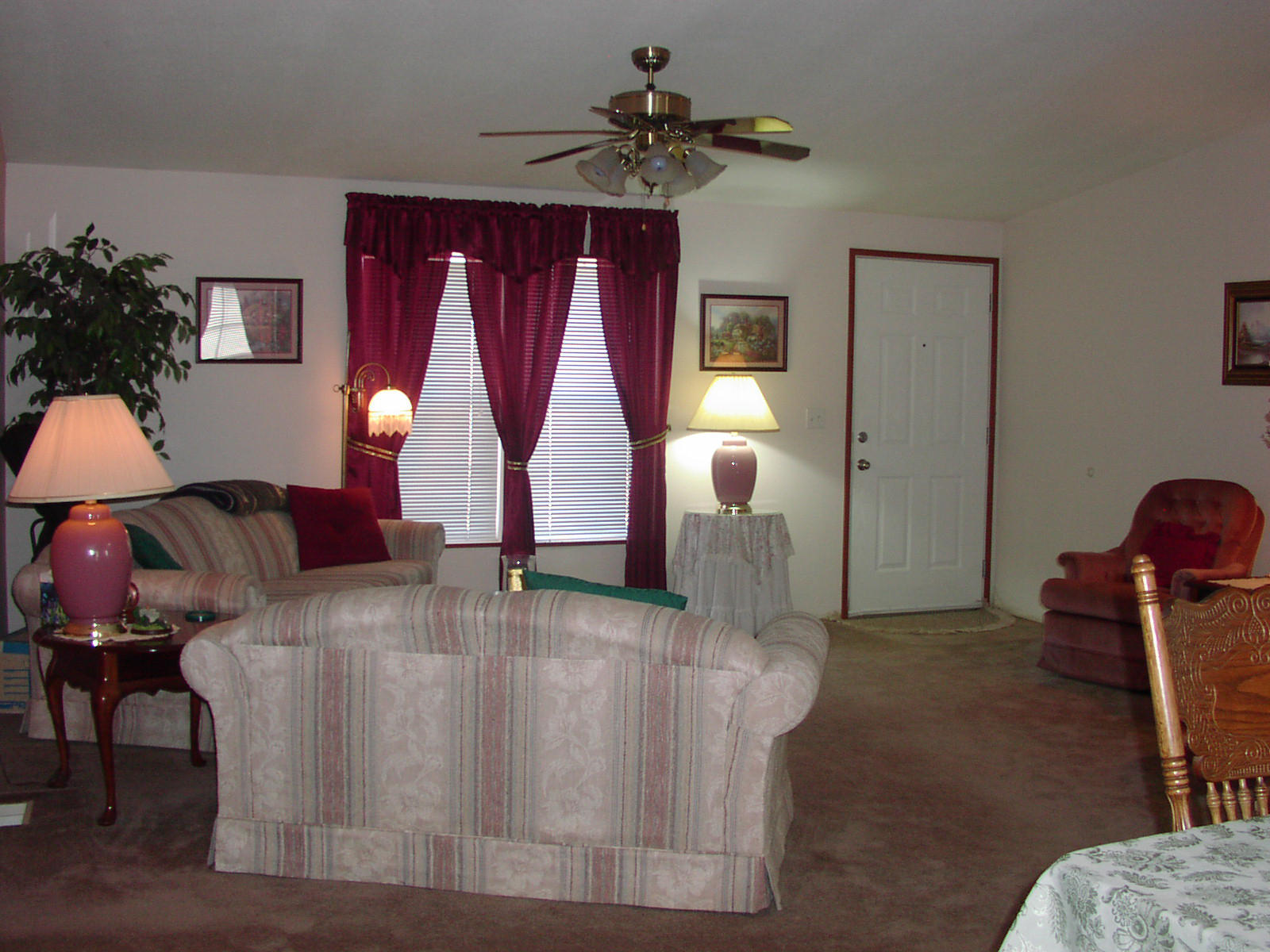 5145 Duck Road Flagstaff, AZ 86004 - Photo 3 of 22 living 2
