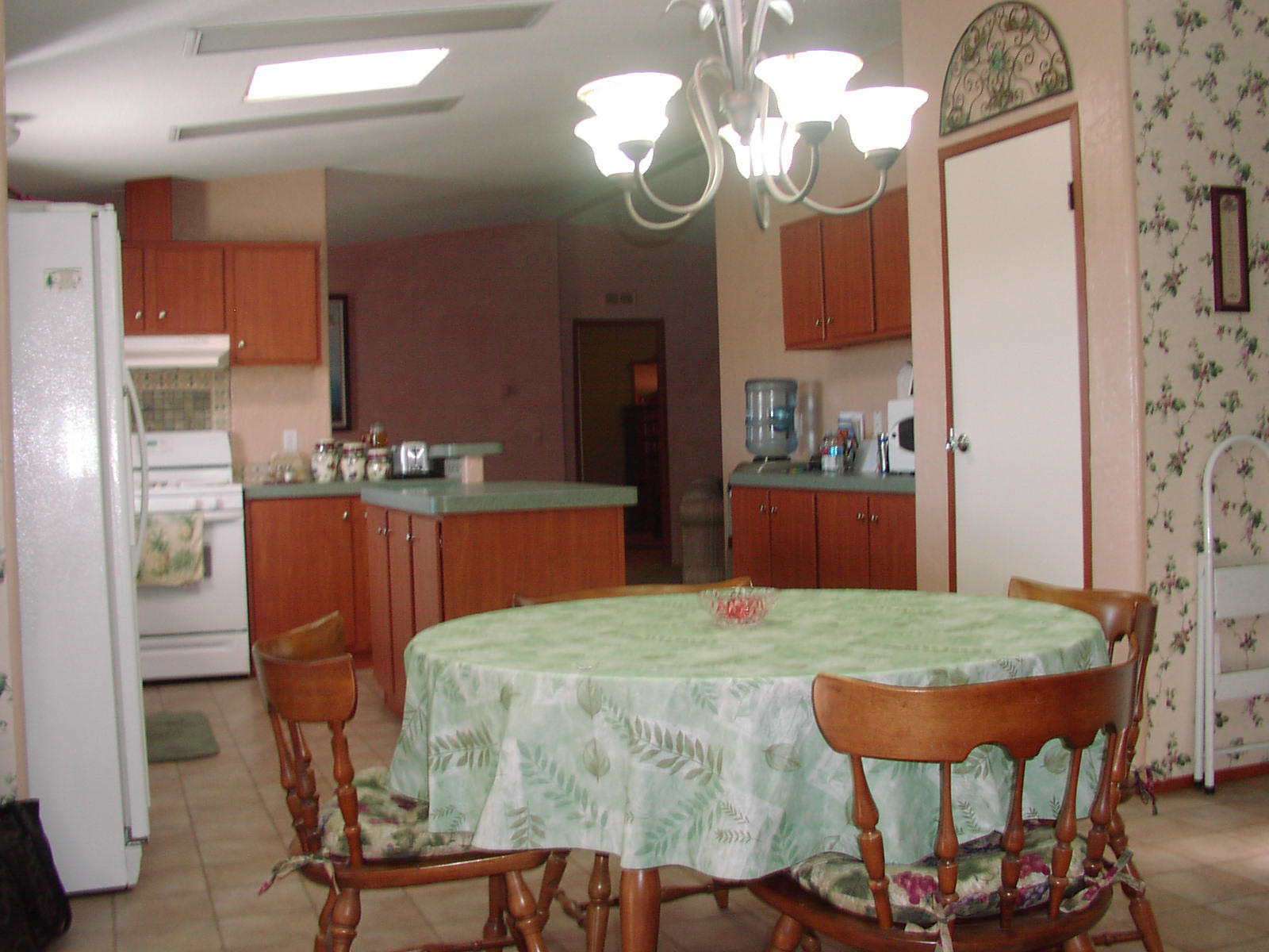 5145 Duck Road Flagstaff, AZ 86004 - Photo 7 of 22 eat in and kitchen