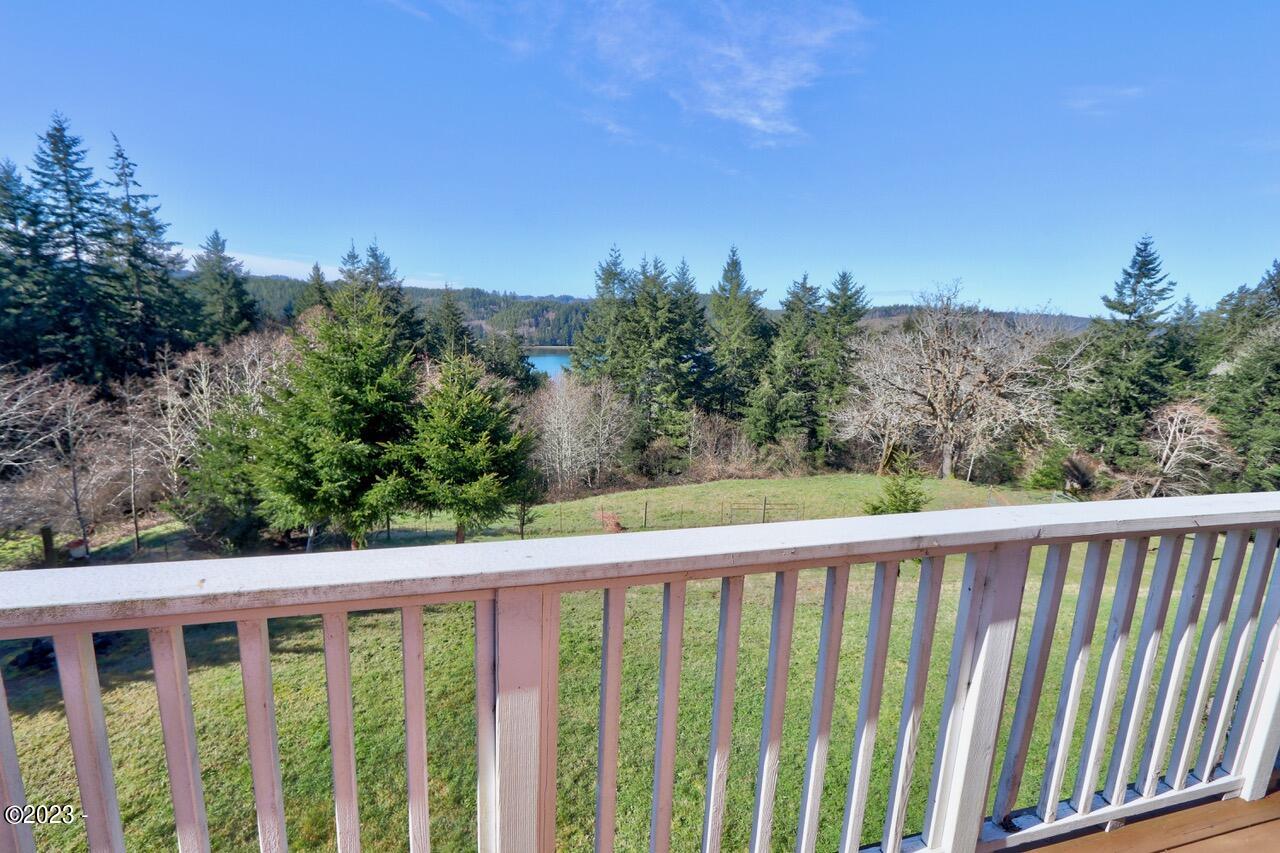 7555 Yaquina Bay Road Newport, OR 97365 - Photo 18 of 54 Deck w/View