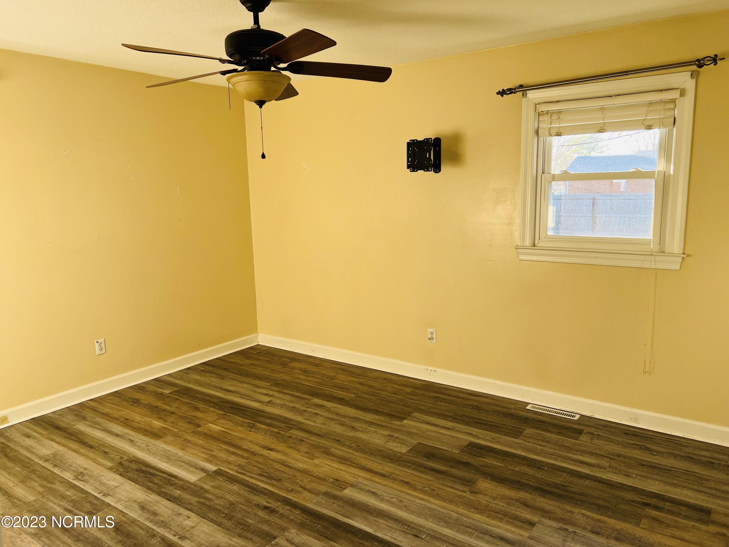 4130 Terrace Drive Ayden, NC 28513 - Photo 24 of 32 IMG_5654