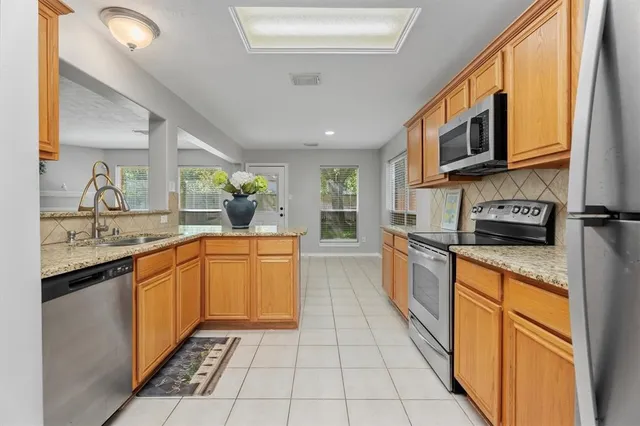 $2,500 | 15318 Redbud Berry Way, Cypress, TX 77433