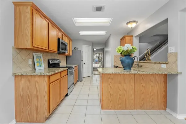 $2,400 | 15318 Redbud Berry Way, Cypress, TX 77433