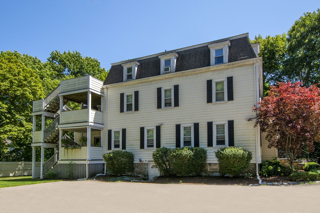 56 Spring Street Cohasset, MA 02025 - Photo 2 of 33 Gallery Image 2