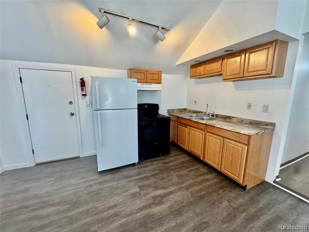 219 North Prospect Road, Unit 2 Ypsilanti, MI 48198 - Photo 6 of 13