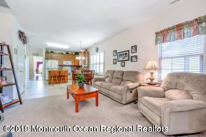 113 Eleanor Road Manchester Township, NJ 08759 - Photo 2 of 15 image