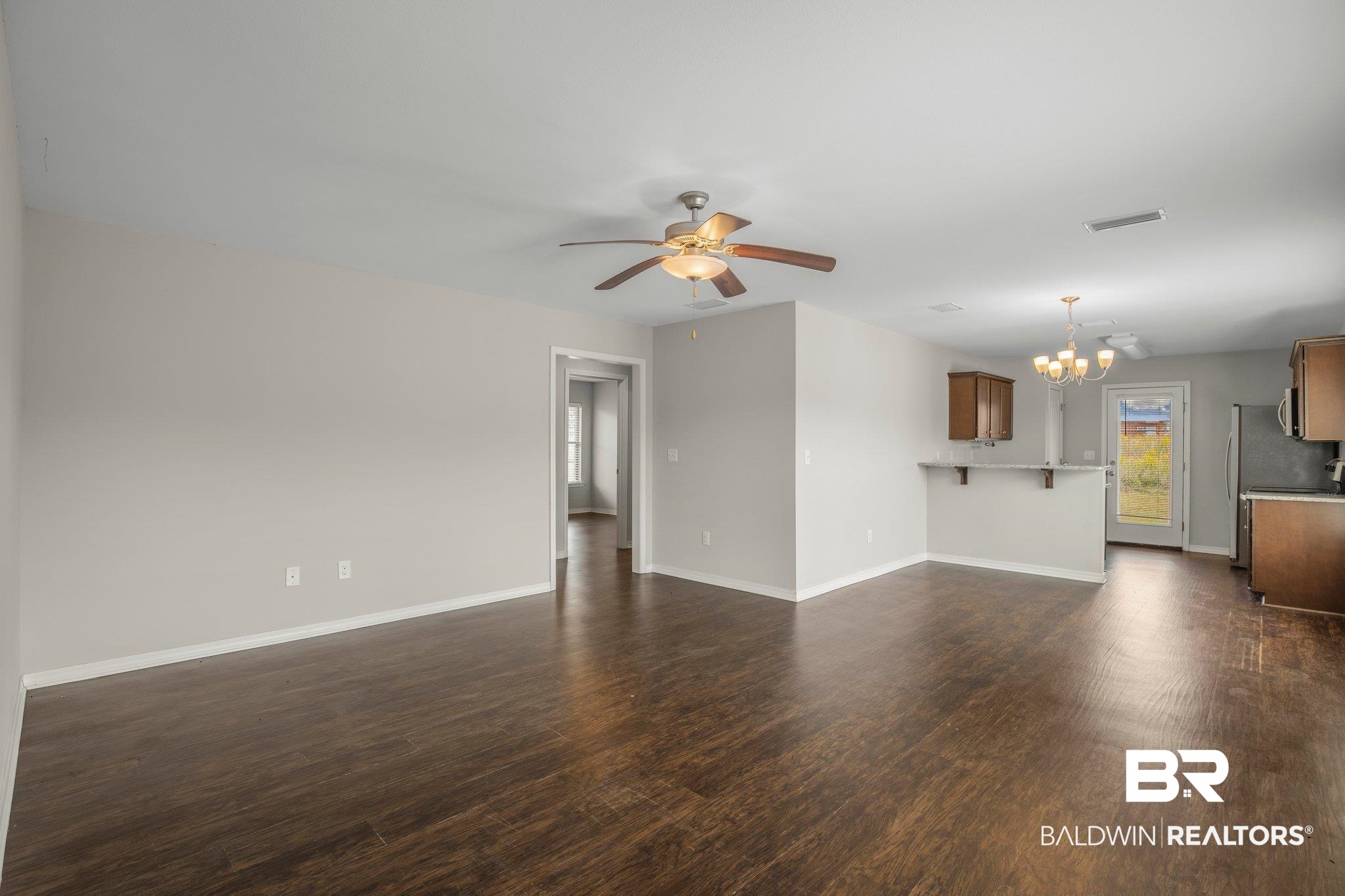 13344 Sanctuary Drive Foley, AL 36535 - Photo 6 of 30 Living Room