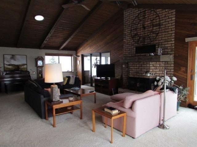 17400 North Shore Est Road Spring Lake, MI 49456 - Photo 1 of 10 Additional Photo