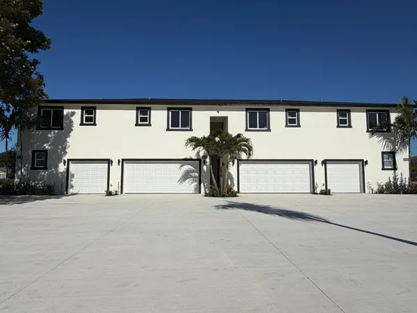 $3,500 | 1112 White Pine Drive, Unit 1112, Wellington, FL 33414