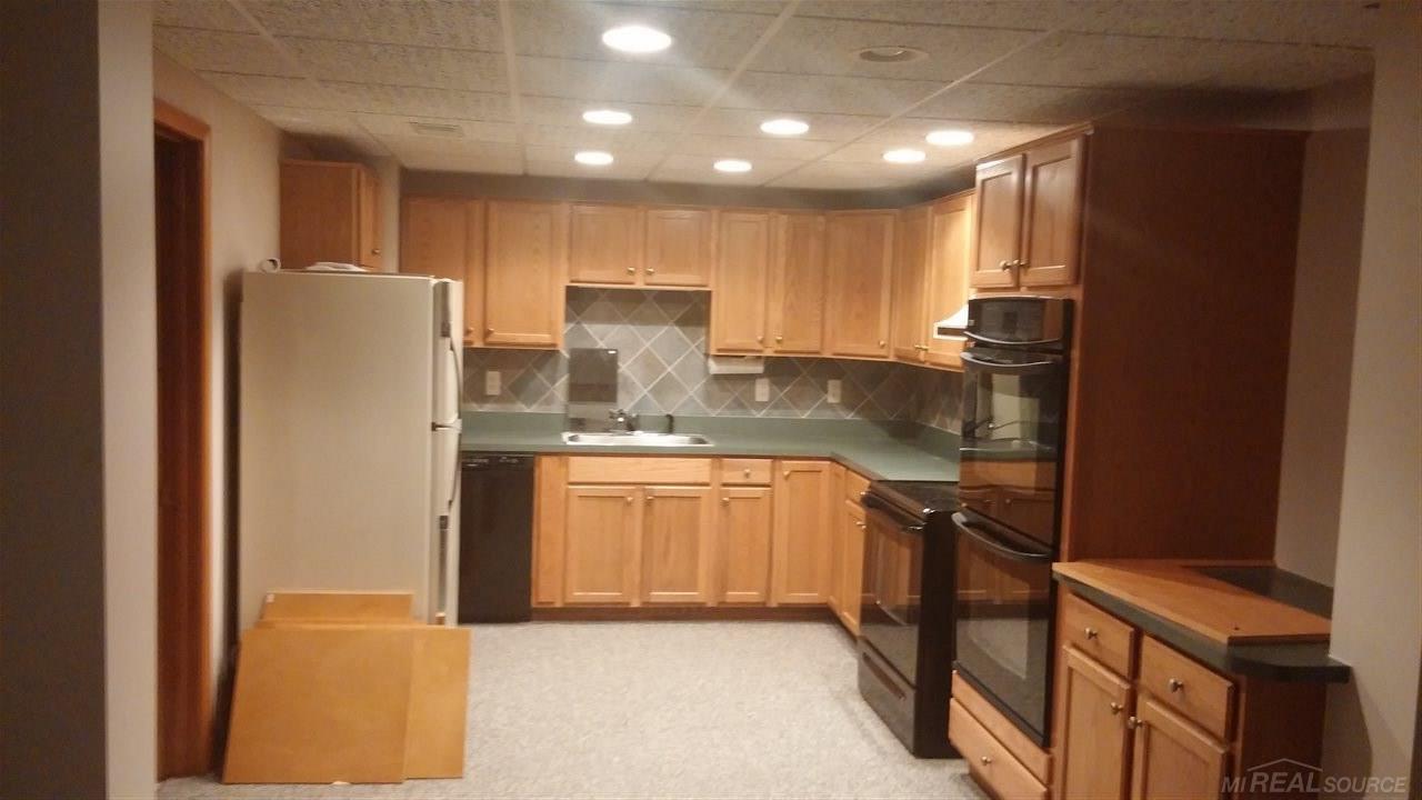 3566 Charitoo Ridge Leonard, MI 48367 - Photo 23 of 24
