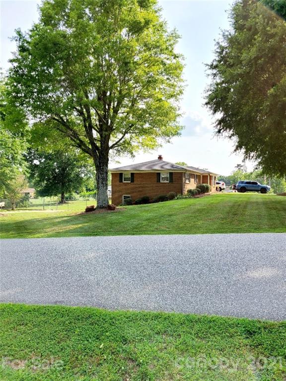 971 Icard Ridge Road Taylorsville, NC 28681 - Photo 4 of 30 Gallery Image 4