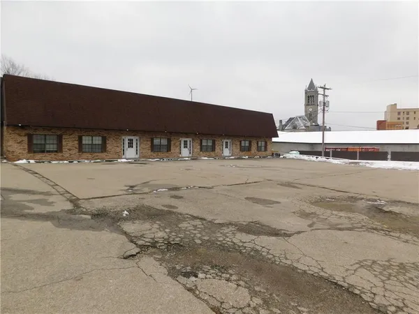 $4,500 | 72 North Gallatin Avenue, Uniontown, PA 15401