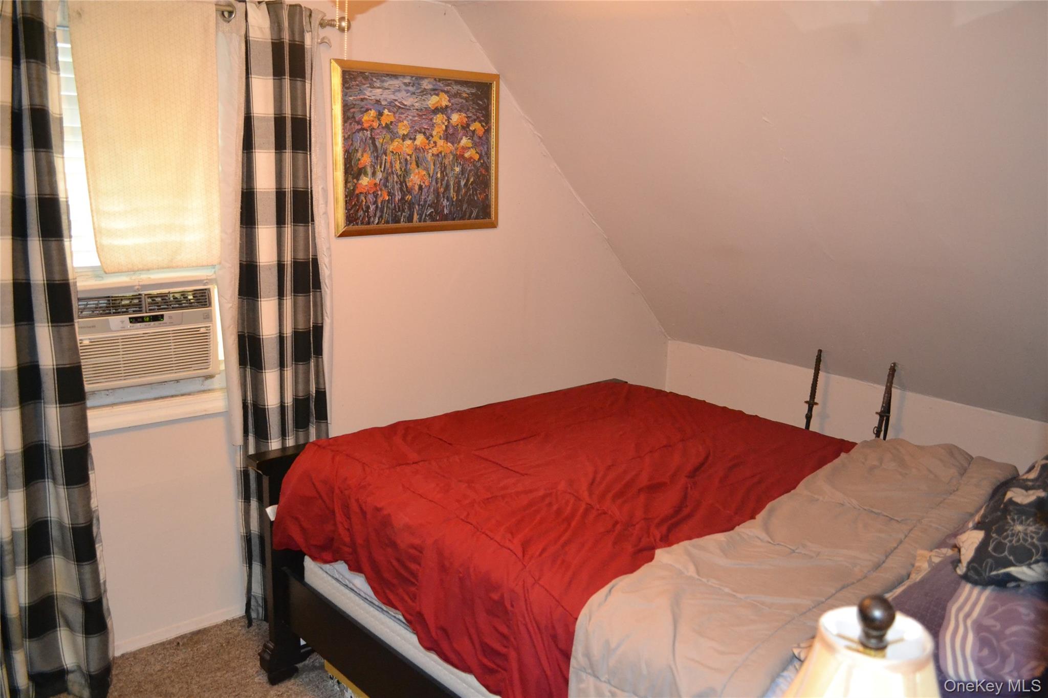 516 Long Beach Road Island Park, NY 11558 - Photo 12 of 31 Main house upstairs bedroom