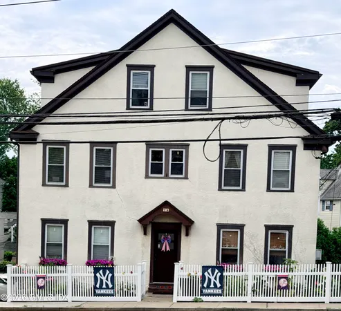 $2,900 | 74 Hamilton Avenue, Unit 3, Greenwich, CT 06830
