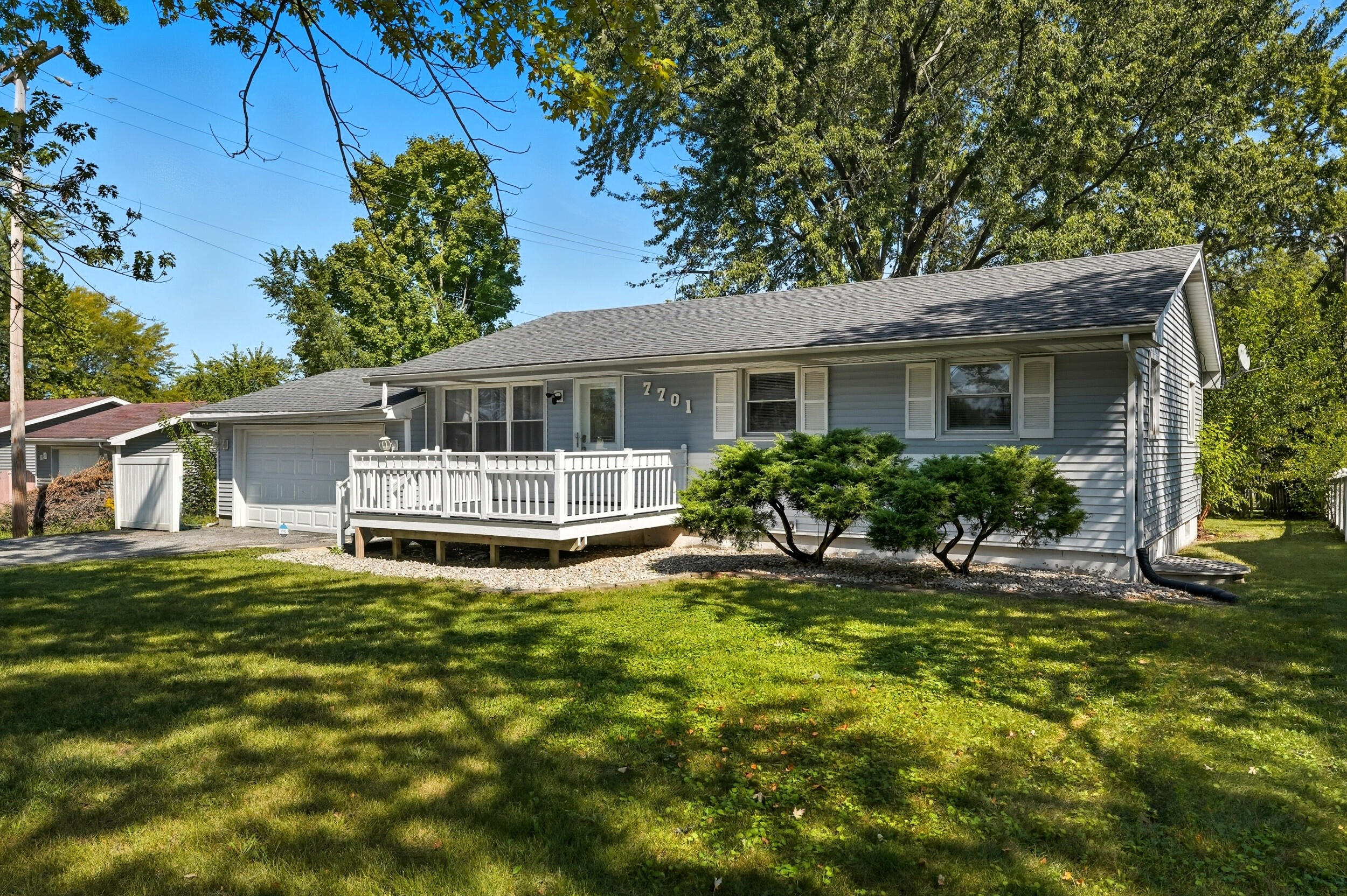 7701 Whitcomb Street Merrillville, IN 46410 - Photo 1 of 20 2500x1664