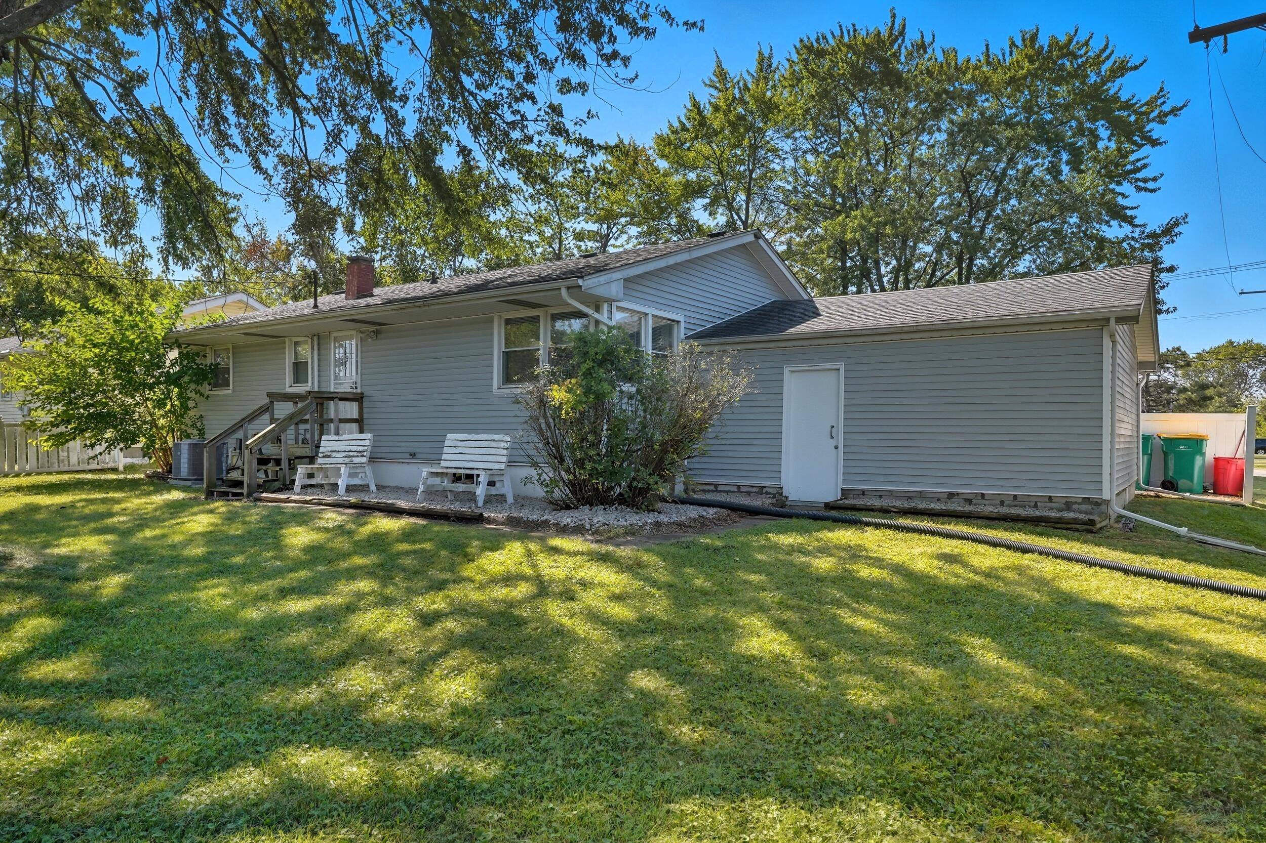 7701 Whitcomb Street Merrillville, IN 46410 - Photo 19 of 20 2500x1666