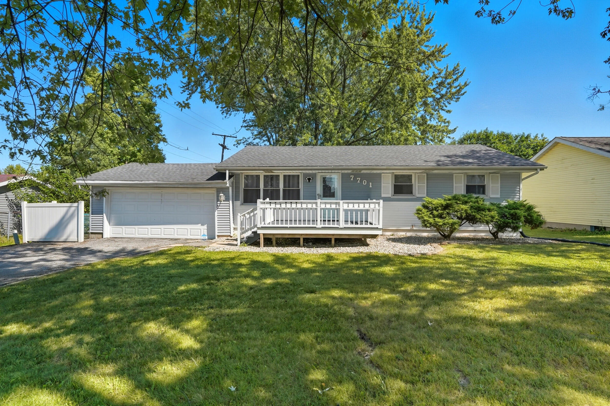 7701 Whitcomb Street Merrillville, IN 46410 - Photo 2 of 20 2500x1665
