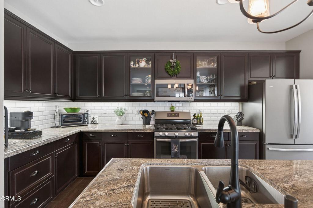 672 Xanadu Way Oxnard, CA 93036 - Photo 18 of 70