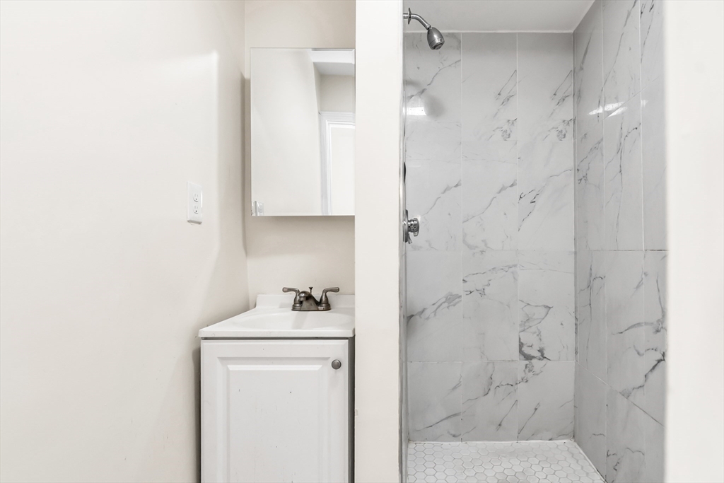 193 Appleton Street, Unit 4 Lowell, MA 01852 - Photo 21 of 21