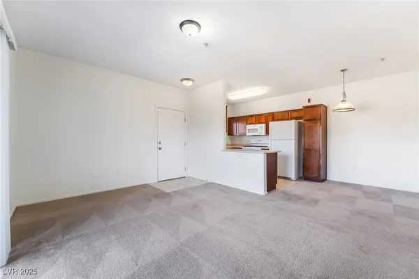 $1,450 | 2291 West Horizon Ridge Parkway, Unit 12270, Henderson, NV 89052