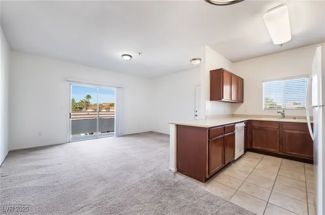 $1,650 | 2291 West Horizon Ridge Parkway, Unit 12270, Henderson, NV 89052