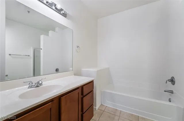 $1,650 | 2291 West Horizon Ridge Parkway, Unit 12270, Henderson, NV 89052