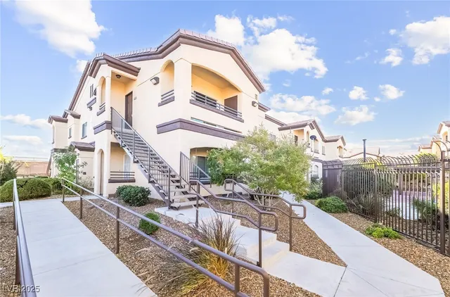 $1,650 | 2291 West Horizon Ridge Parkway, Unit 12270, Henderson, NV 89052