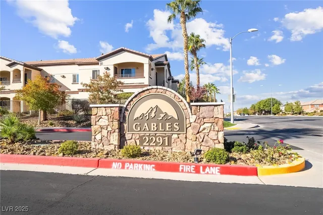 $1,650 | 2291 West Horizon Ridge Parkway, Unit 12270, Henderson, NV 89052