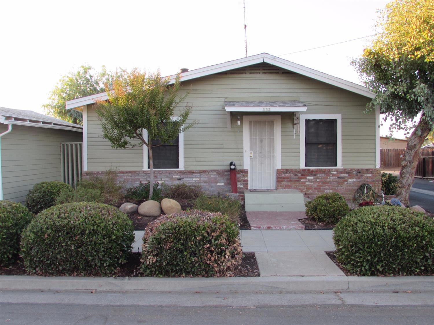 333 East Maple Street Exeter, CA 93221 - Photo 1 of 17 Primary Photo