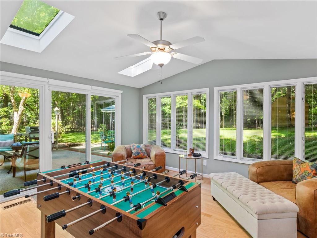 972 Bryanplace Road Winston-Salem, NC 27104 - Photo 11 of 39 Sun room