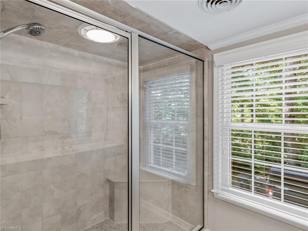 972 Bryanplace Road Winston-Salem, NC 27104 - Photo 23 of 39 Primary Bath