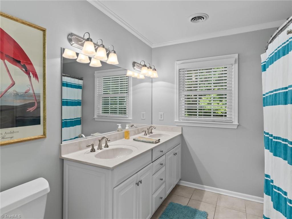 972 Bryanplace Road Winston-Salem, NC 27104 - Photo 25 of 39 UL full bath