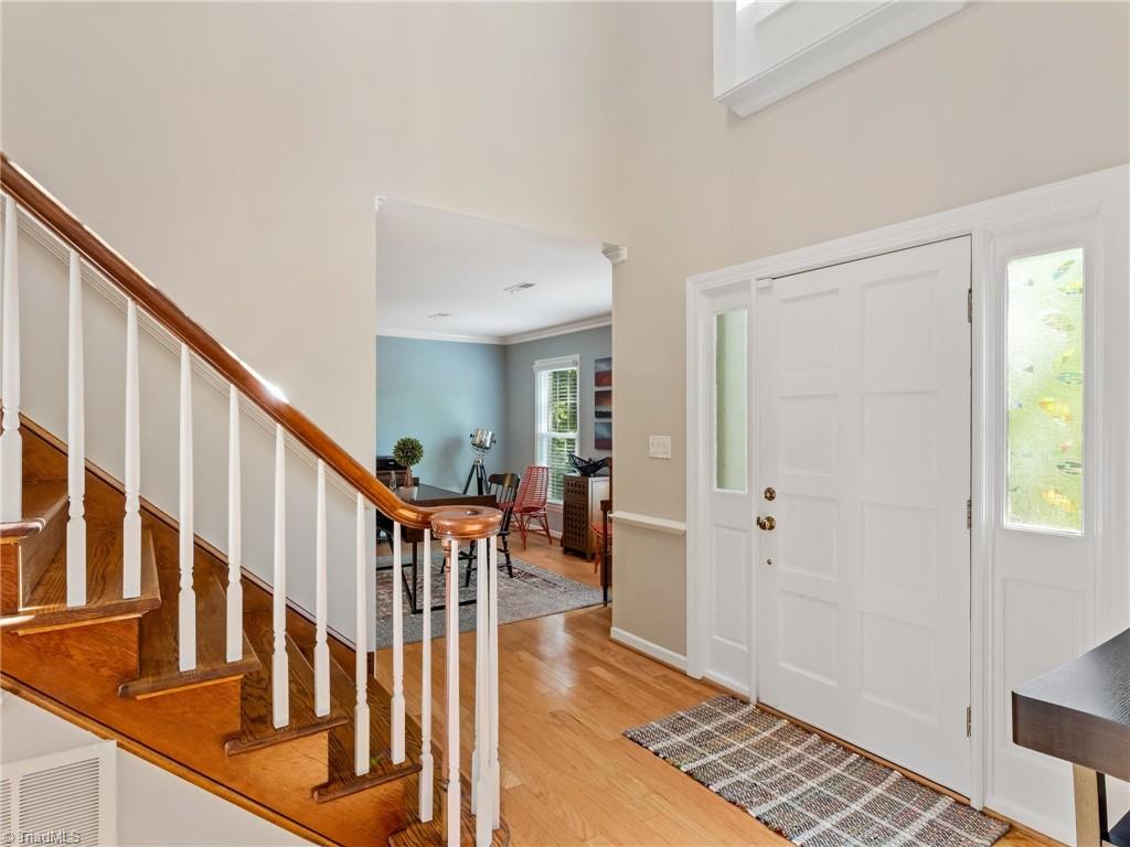 972 Bryanplace Road Winston-Salem, NC 27104 - Photo 3 of 39 Foyer