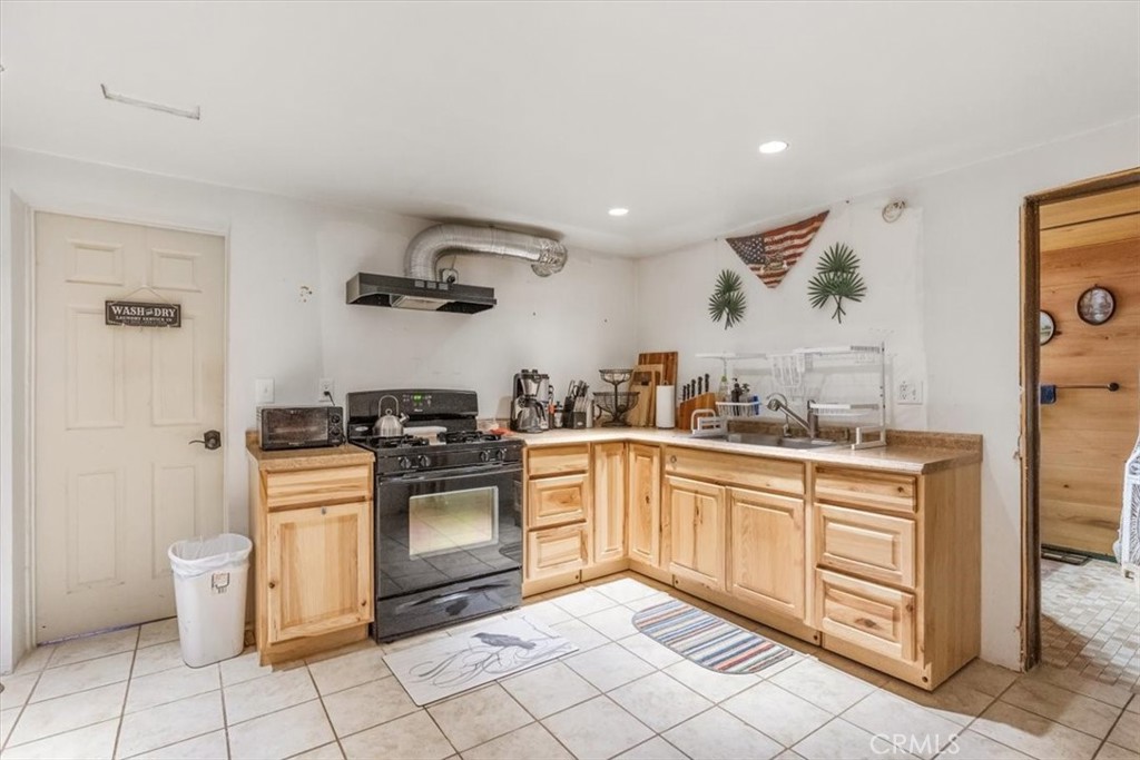 24087 Clover Spring Road Tehachapi, CA 93561 - Photo 38 of 73