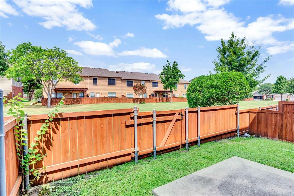 9845 Rockwall Road Plano, TX 75025 - Photo 13 of 14 a view of a backyard with a tub