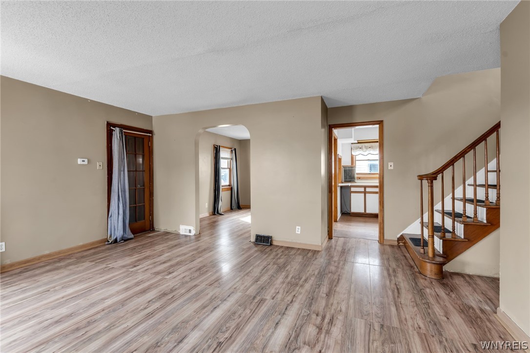 2436 Harlem Road Cheektowaga, NY 14225 - Photo 13 of 33