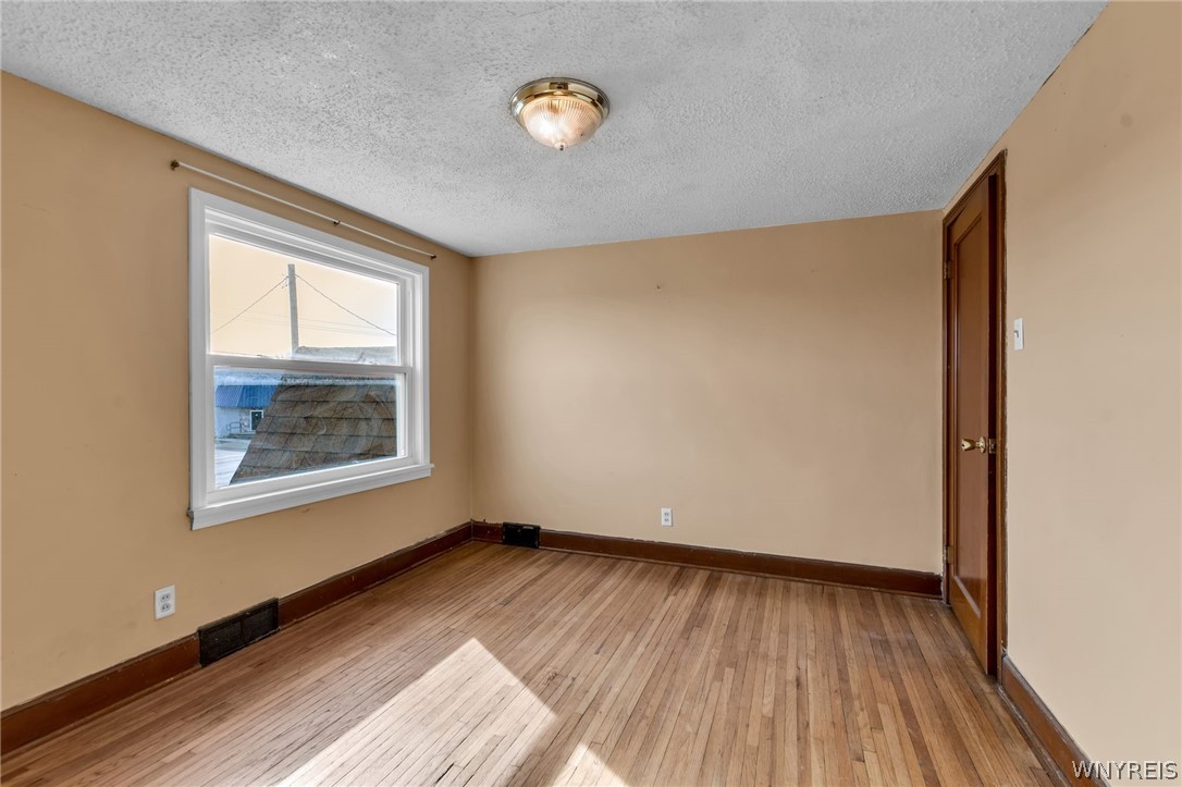 2436 Harlem Road Cheektowaga, NY 14225 - Photo 19 of 33