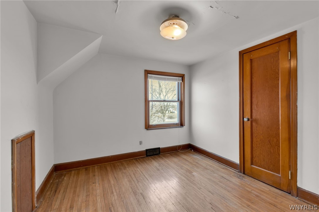 2436 Harlem Road Cheektowaga, NY 14225 - Photo 21 of 33