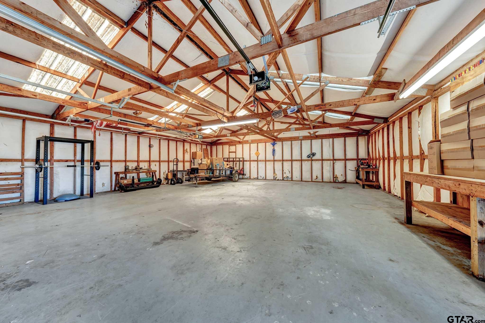 11670 Cr 345 Winona Tx 75792 Winona, TX 75792 - Photo 37 of 39 a view of an empty room