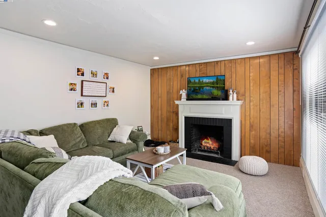 $2,200,000 | 1512 Mozart Street, Alameda, CA 94501