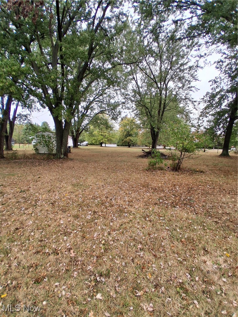 2415 Weir Road Northeast Warren, OH 44483 - Photo 15 of 16