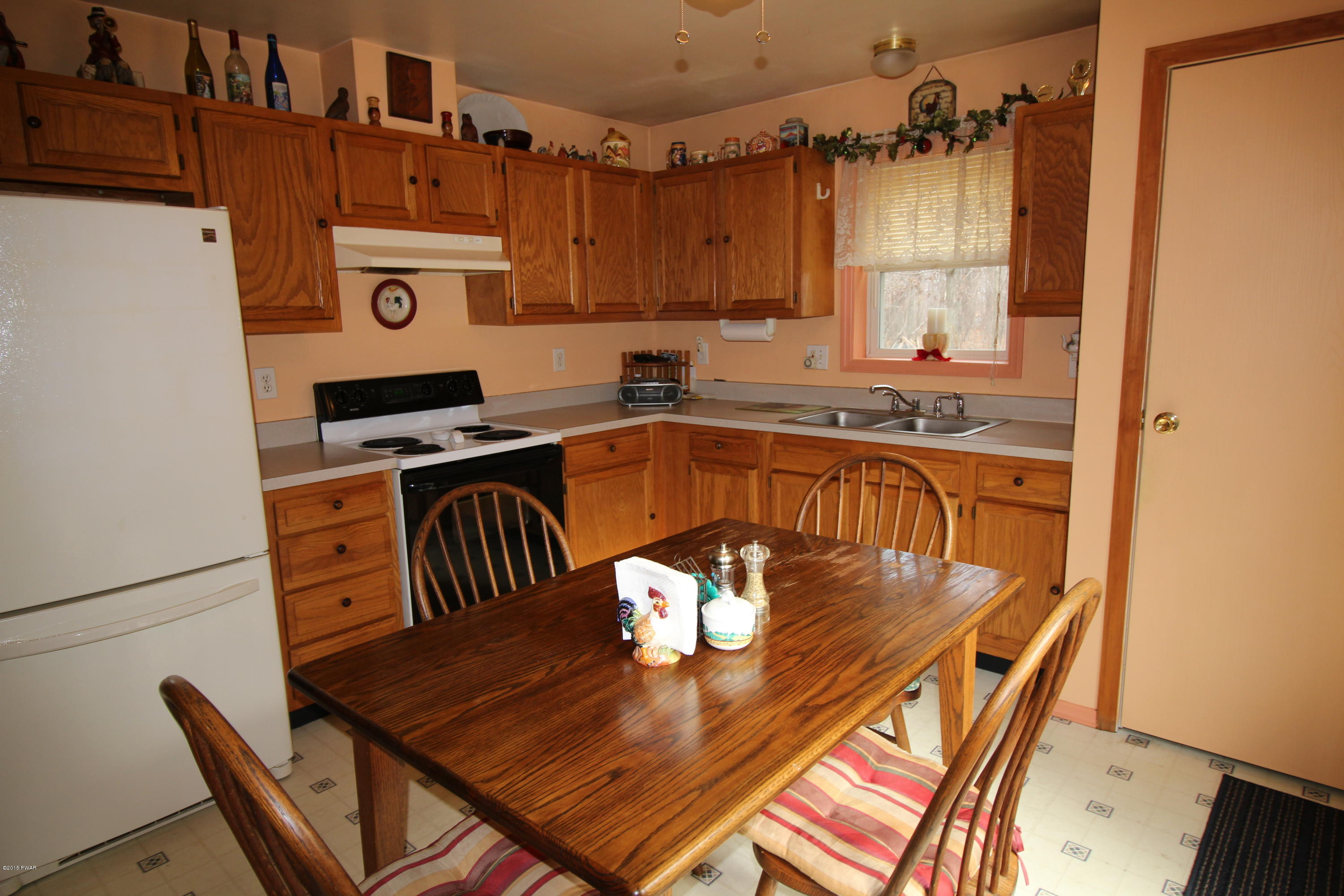 668 Maple Grove Road Moscow, PA 18444 - Photo 5 of 35